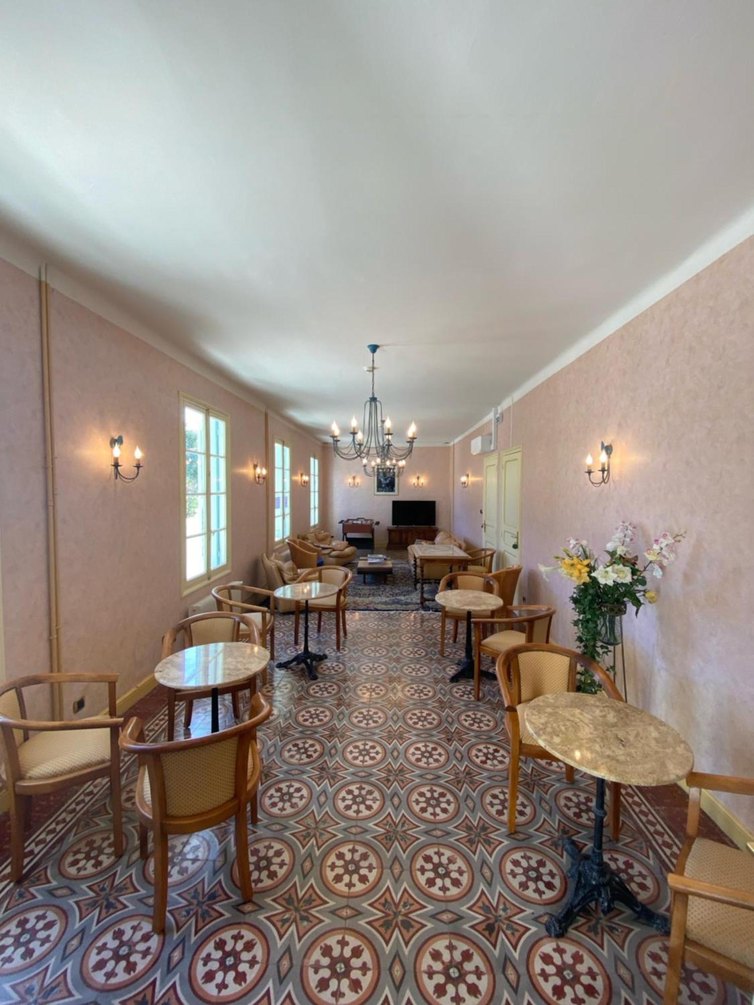 Hotel Le Floreal Le Soler エクステリア 写真